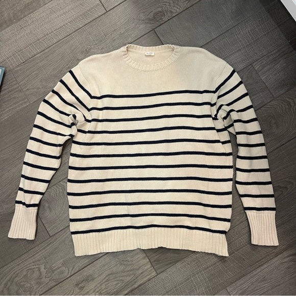 Brandy Melville Striped Brianna Sweater - Picture 2 of 4